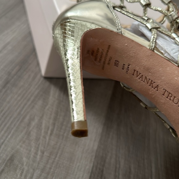 IVANKA TRUMP DALTA2 - Picture 4 of 4